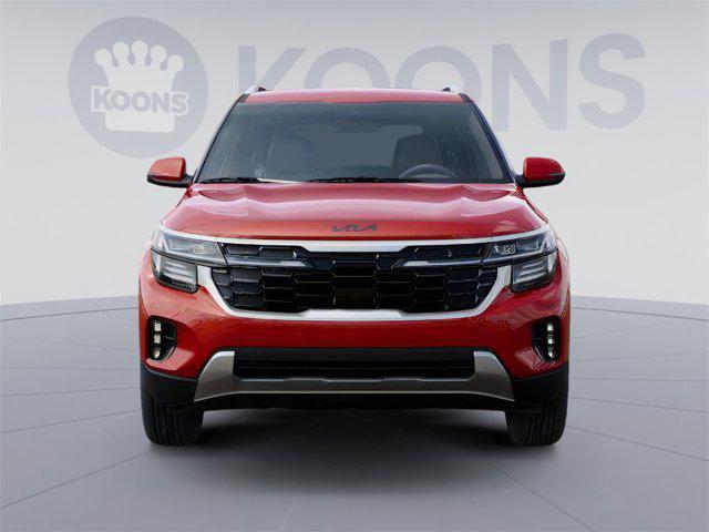 Photo of 2025 Mars Orange Kia Seltos