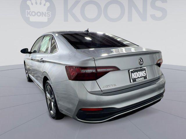 Photo of 2022 Pyrite Silver Metallic Volkswagen Jetta