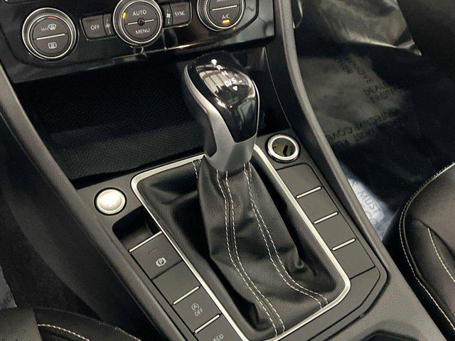 Photo of 2022 Pyrite Silver Metallic Volkswagen Jetta