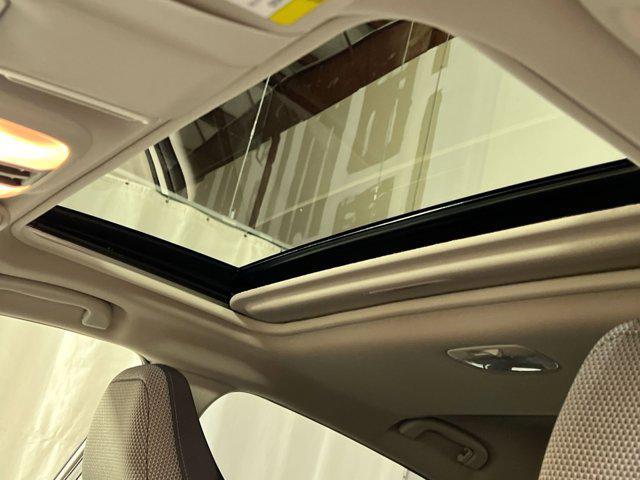 Photo of 2024 Crystal White Pearl Subaru Crosstrek
