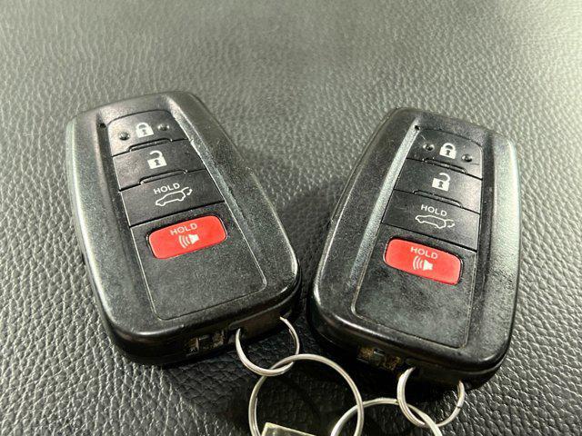 Photo of 2023 Midnight Black Metallic Toyota Highlander