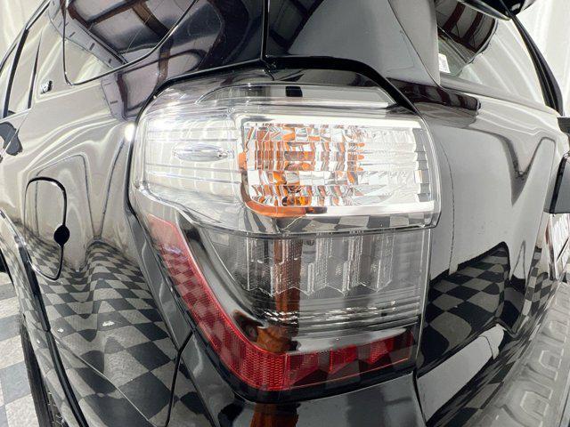 Photo of 2020 Midnight Black Metallic Toyota 4Runner