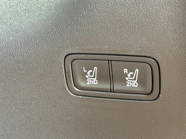 Photo of 2026 Green Hyundai SANTA FE