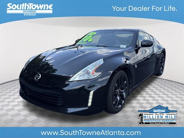 Photo of 2016 Magnetic Black Nissan 370Z