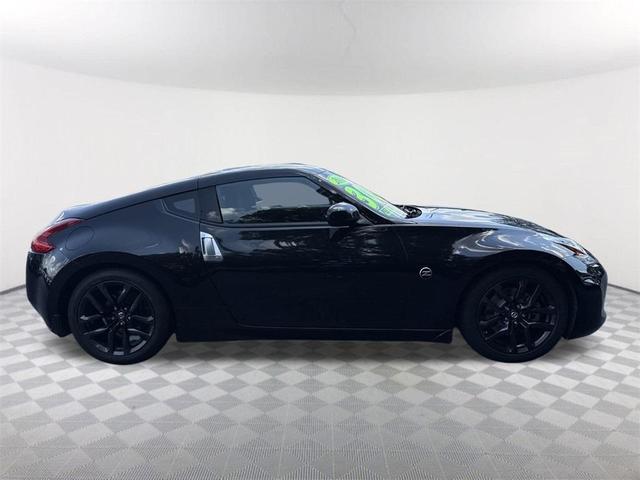 Photo of 2016 Magnetic Black Nissan 370Z