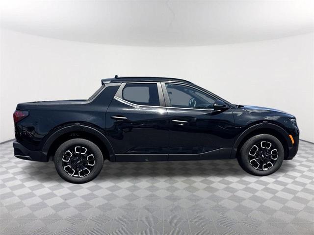 Photo of 2024 Phantom Black Hyundai SANTA CRUZ