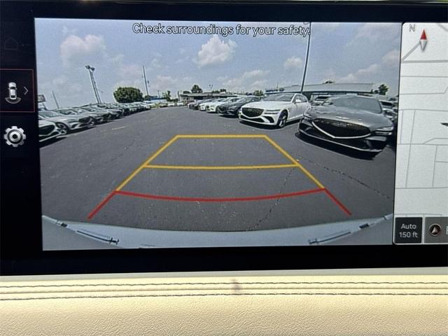 Photo of 2025 Uyuni White Genesis G70