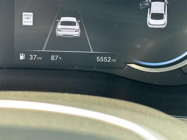Photo of 2025 Uyuni White Genesis G70