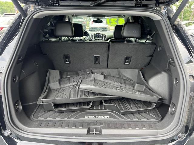 Photo of 2024 Mosaic Black Metallic Chevrolet Equinox