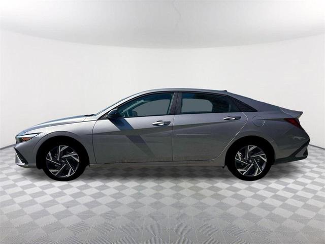Photo of 2025 Metal Hyundai ELANTRA