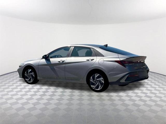 Photo of 2025 Metal Hyundai ELANTRA
