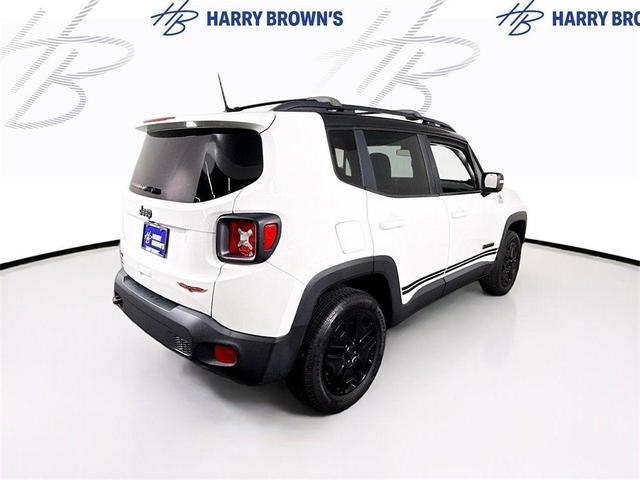Photo of 2018 Black Jeep Renegade