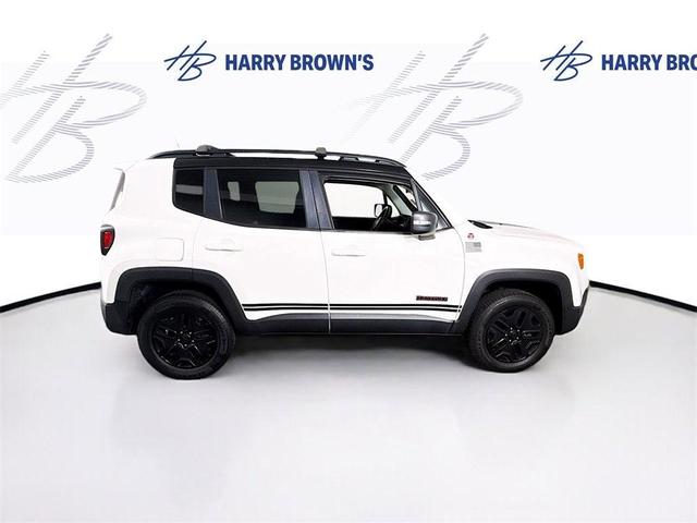 Photo of 2018 Black Jeep Renegade