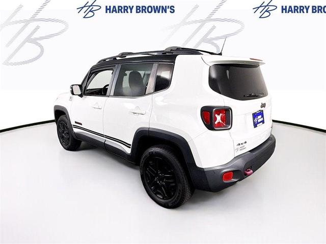 Photo of 2018 Black Jeep Renegade