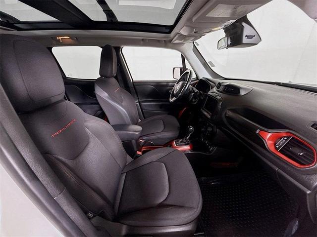 Photo of 2018 Black Jeep Renegade