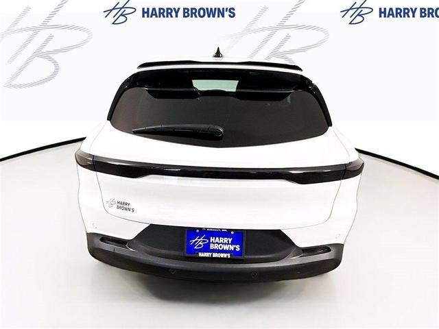 Photo of 2024 White Dodge Hornet