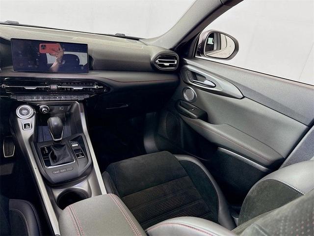 Photo of 2024 White Dodge Hornet