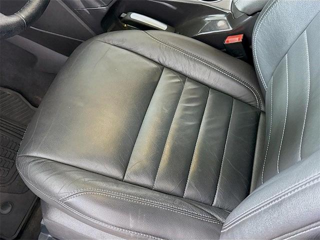 Photo of 2016 White Ford Escape
