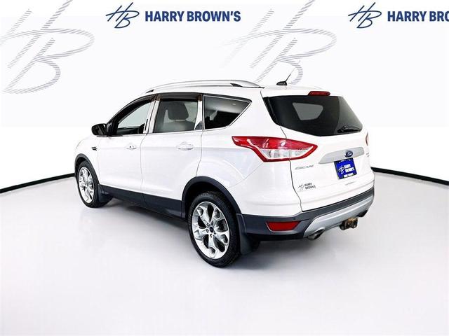 Photo of 2016 White Ford Escape