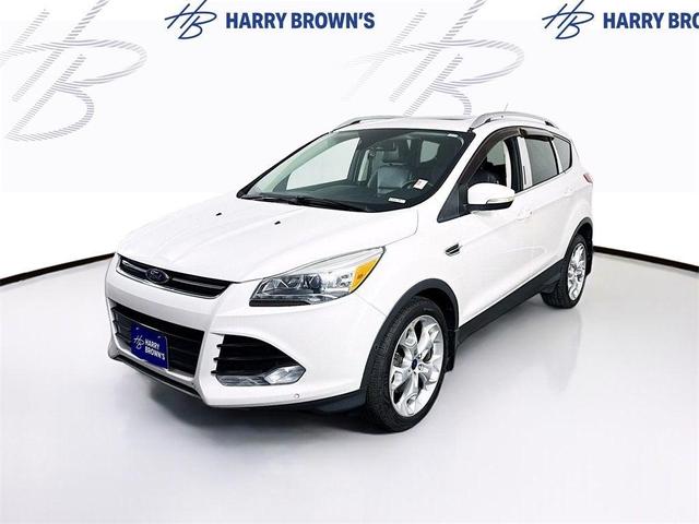 Photo of 2016 White Ford Escape
