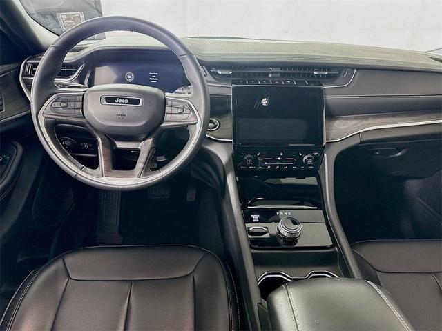 Photo of 2024 Metallic Jeep Grand Cherokee
