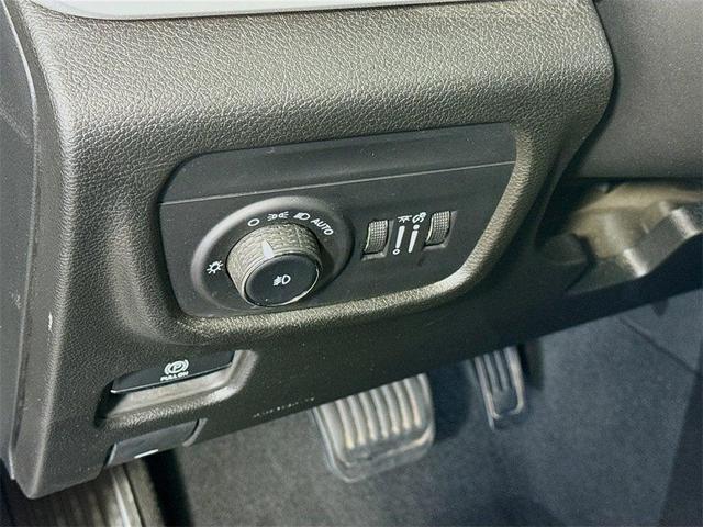 Photo of 2024 Metallic Jeep Grand Cherokee