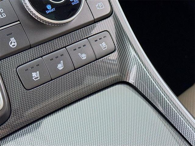 Photo of 2021 White Hyundai SANTA FE