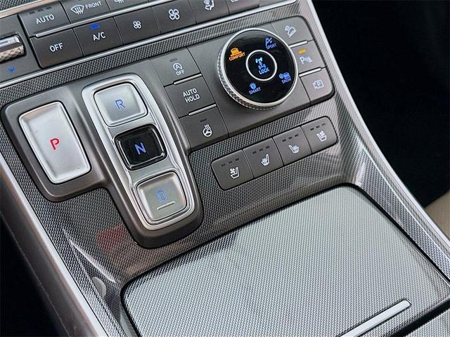 Photo of 2021 White Hyundai SANTA FE