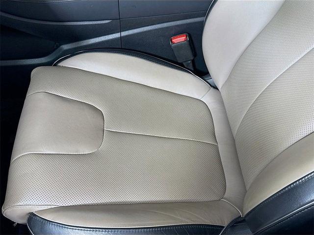 Photo of 2021 White Hyundai SANTA FE