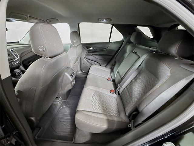 Photo of 2022 Mosaic Black Metallic Chevrolet Equinox