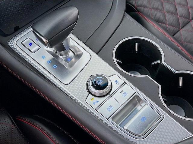 Photo of 2022 White Genesis G70