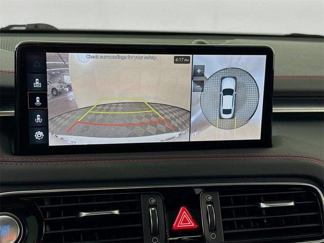 Photo of 2022 White Genesis G70