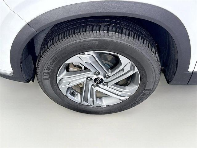 Photo of 2021 White Hyundai SANTA FE