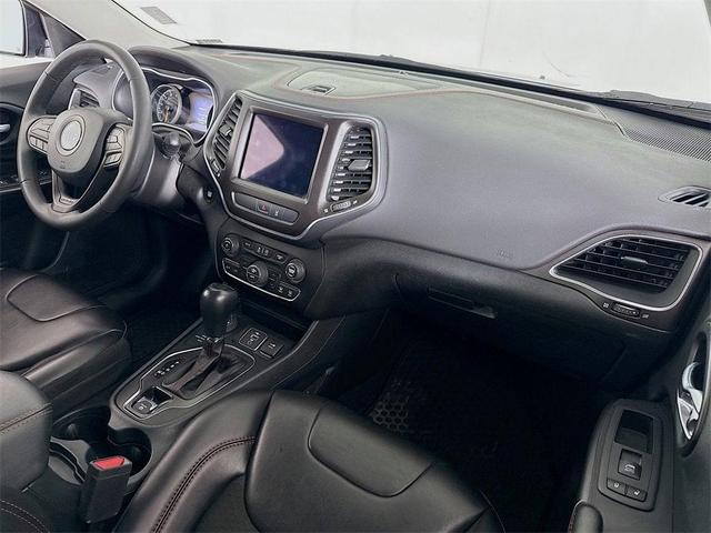 Photo of 2022 White Jeep Cherokee