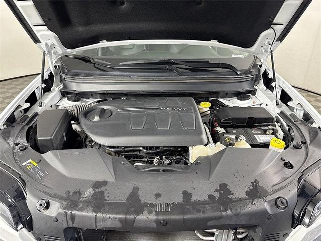 Photo of 2022 White Jeep Cherokee