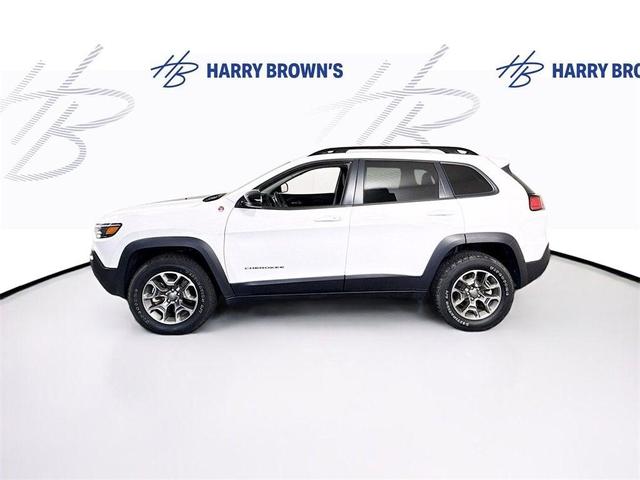 Photo of 2022 White Jeep Cherokee