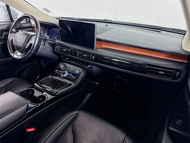 Photo of 2021 Silver Lincoln Nautilus