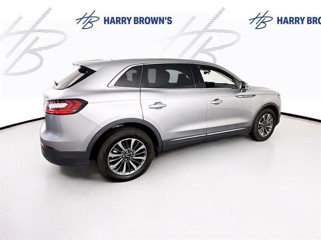 Photo of 2021 Silver Lincoln Nautilus