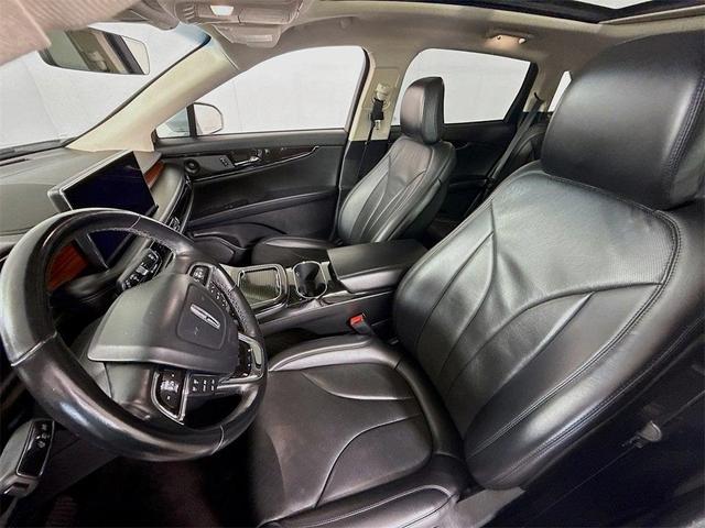 Photo of 2021 Silver Lincoln Nautilus