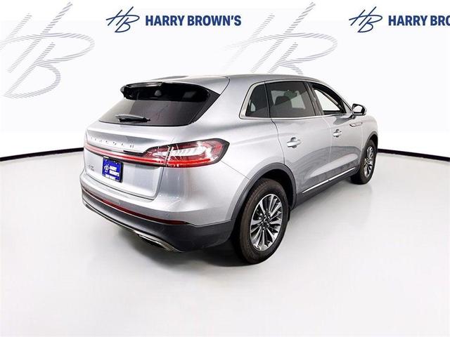 Photo of 2021 Silver Lincoln Nautilus