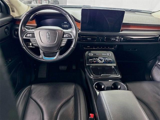 Photo of 2021 Silver Lincoln Nautilus