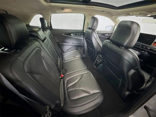 Photo of 2021 Silver Lincoln Nautilus
