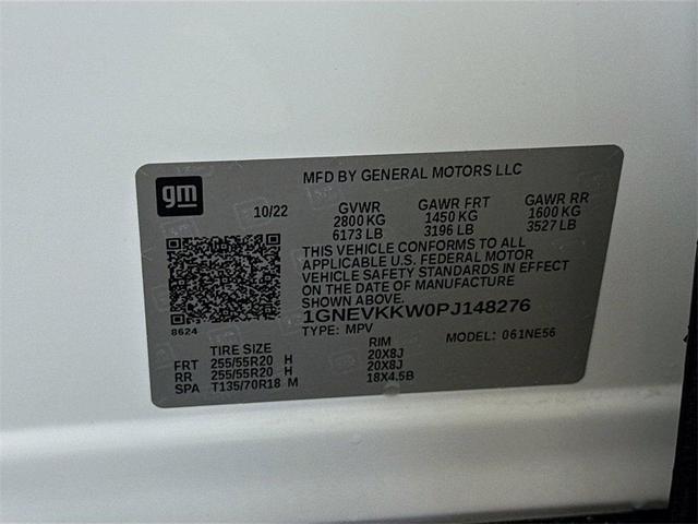 Photo of 2023 Summit White Chevrolet Traverse