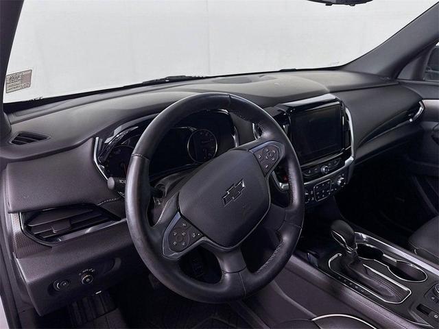 Photo of 2023 Summit White Chevrolet Traverse