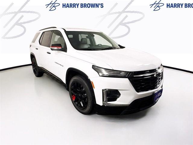 Photo of 2023 Summit White Chevrolet Traverse
