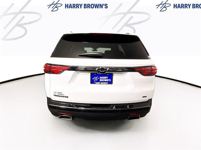 Photo of 2023 Summit White Chevrolet Traverse