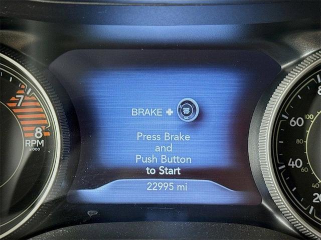 Photo of 2022 Gray Jeep Cherokee
