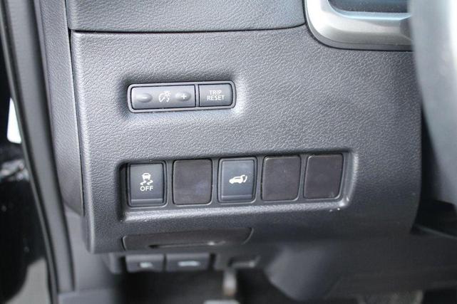 Photo of 2015 Magnetic Black Metallic Nissan Murano