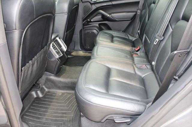 Photo of 2018 Palladium Metallic Porsche Cayenne