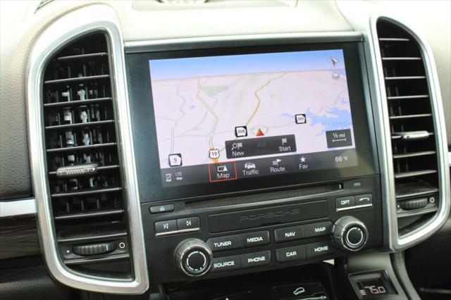 Photo of 2018 Palladium Metallic Porsche Cayenne